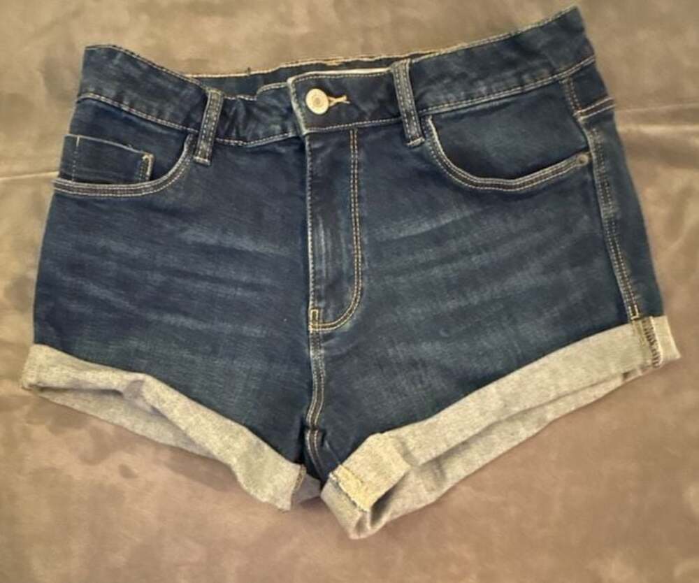 Zara Trafaluc Denim Makers Women's Cuffed Dark Wash Denim Shorts Size 6